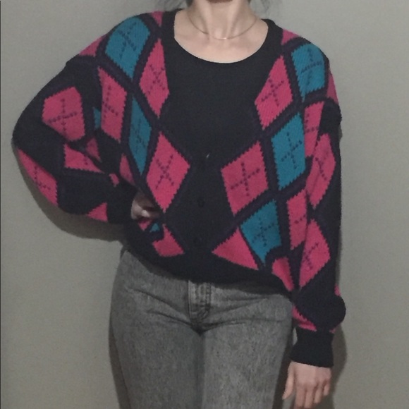 Vintage Over-Sized Argyle Pattern Cardigan Sweater - Picture 4 of 8